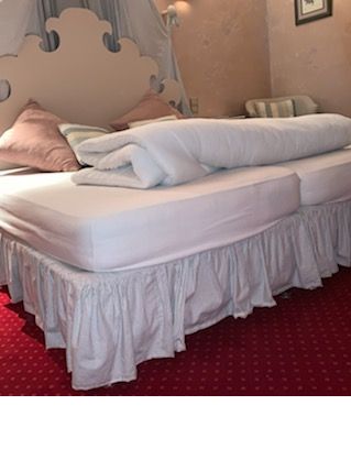 Sommier + matelas + couette + alaise 