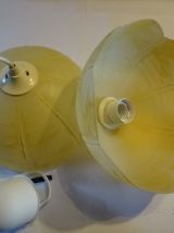 2 lustres/abat-jour/plafonnier forme fleur jaune en verre