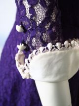 Robe mini en dentelle violette col Claudine Mod vintage 60's