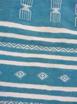 Tapis kilim bleu et blanc fait main en pure laine 