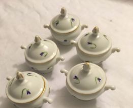 Pots à crème et bol en porcelaine blanche décorés main