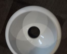 Globe en Opaline blanc