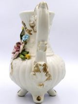 Vase en porcelaine en forme de cafetiére- Capodimonte