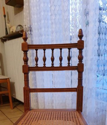 4 Chaises en bois et cannage, 