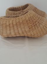Ancienne petite paire de sabots en rotin 