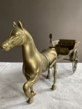 Cheval et charrette en laiton 