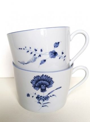 Deux tasses Limoges Chantilly 