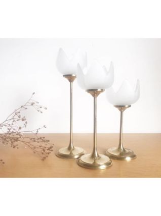 Trio de bougeoirs fleurs en laiton et verre vintage 