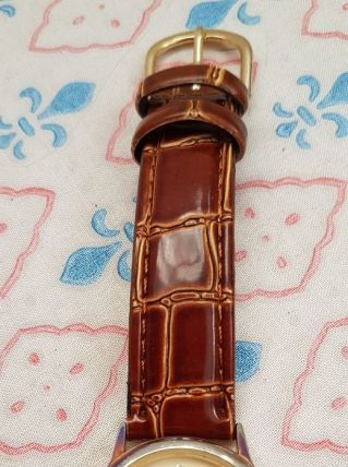 Montre Lip en cuir comme neuve