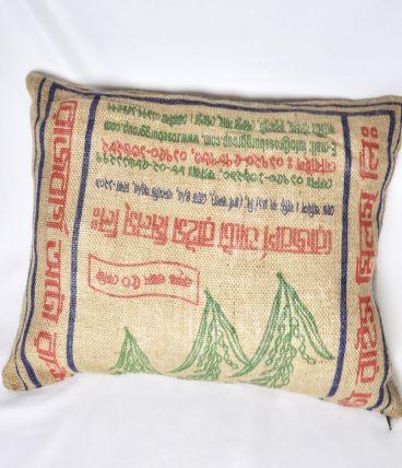 Coussin en toile de jute