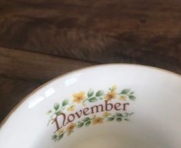Tasse et sous-tasse Novembre/November angleterre
