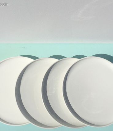 4 assiettes plates en céramique