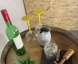 Tonneau bar