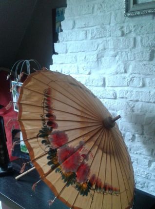 Ombrelle asiatique.