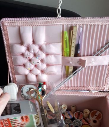 Boite à couture/à coudre complète
