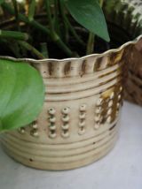 Cache-pot doré