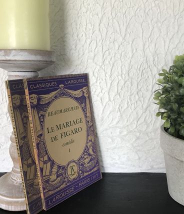 Lot 2 petits livres "Le Mariage de Figaro "
