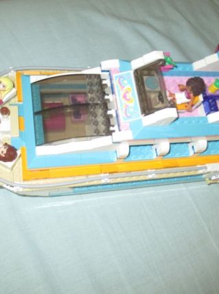 Yatch lego friends