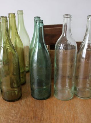 Lot 12 bouteilles à étoile années 650/70