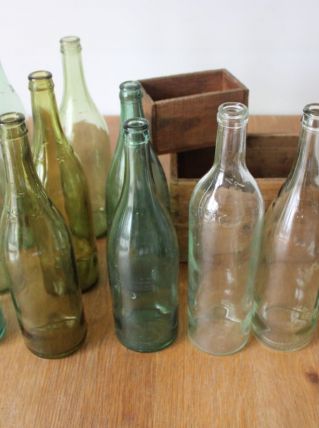 Lot 12 bouteilles à étoile années 650/70