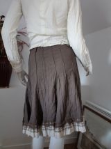 Jupe lingerie dansante avec volant et dentelle marron glacé 