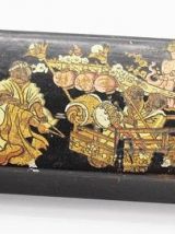 Ancienne boite chinoise en papier mâché