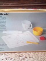 Tupperware toys Mini mix it (la petite pâtissière)  1979