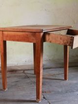 Petit bureau ferme