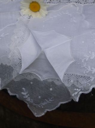 3 mouchoirs anciens dentelle et broderie