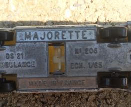 MAJORETTE DS 21 AMBULANCE