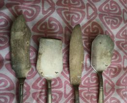 LOT couteaux à  beurre et cuillères argenteries 