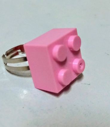 Bague Lego rose, réglable argentée, pour tous
