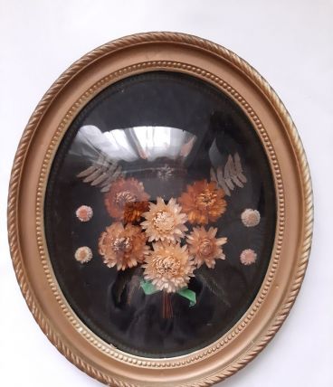 Ancien Médaillon cadre bombé Tableau ovale fleurs séchées 