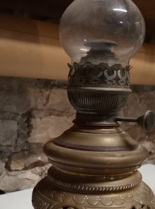Lampe à pétrole en cuivre capacité 5 L ( ref N7 )