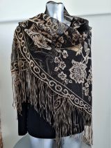✅ Châle Vintage Brodé en Fil doré