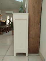 Table de chevet ancienne avec  tiroirs et porte