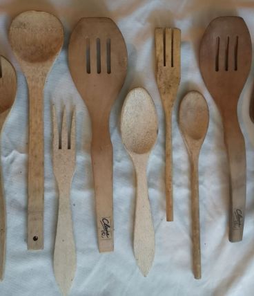 lot cuillère et ustensiles en bois de cuisine 