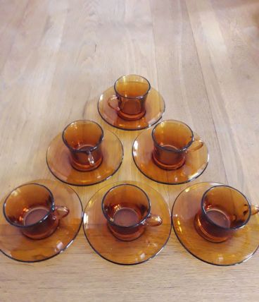 Tasses et sous tasses vintage Duralex