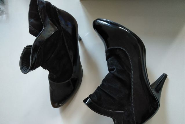 Bottines à talons noires chaussures vernies femme pointure 4