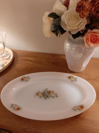 Plat ovale vintage "Arcopal"