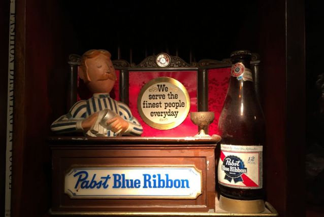 Objet de pub biere Pabst barman