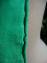 Foulard carré 100% soie Yves Saint-Laurent