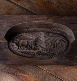 Moule à beurre ancien sculpté. 