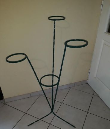 porte plantes tripode