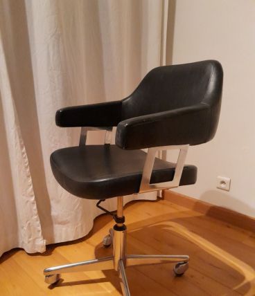 Chaise  estampillée SHIRMER G.
