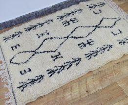 Tapis berbère beni ouarain 157 x 110 cm