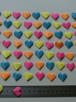 Lot de confettis coeurs en origami Fluo couleurs vives