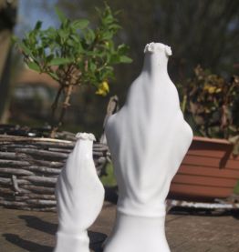  2 anciennes statuettes de dévotion à Marie en porcelaine de