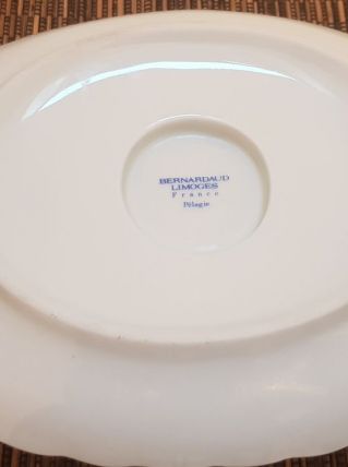 Saucière en porcelaine de Limoges Bernardaud 