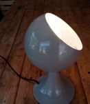 Lampe boule à poser